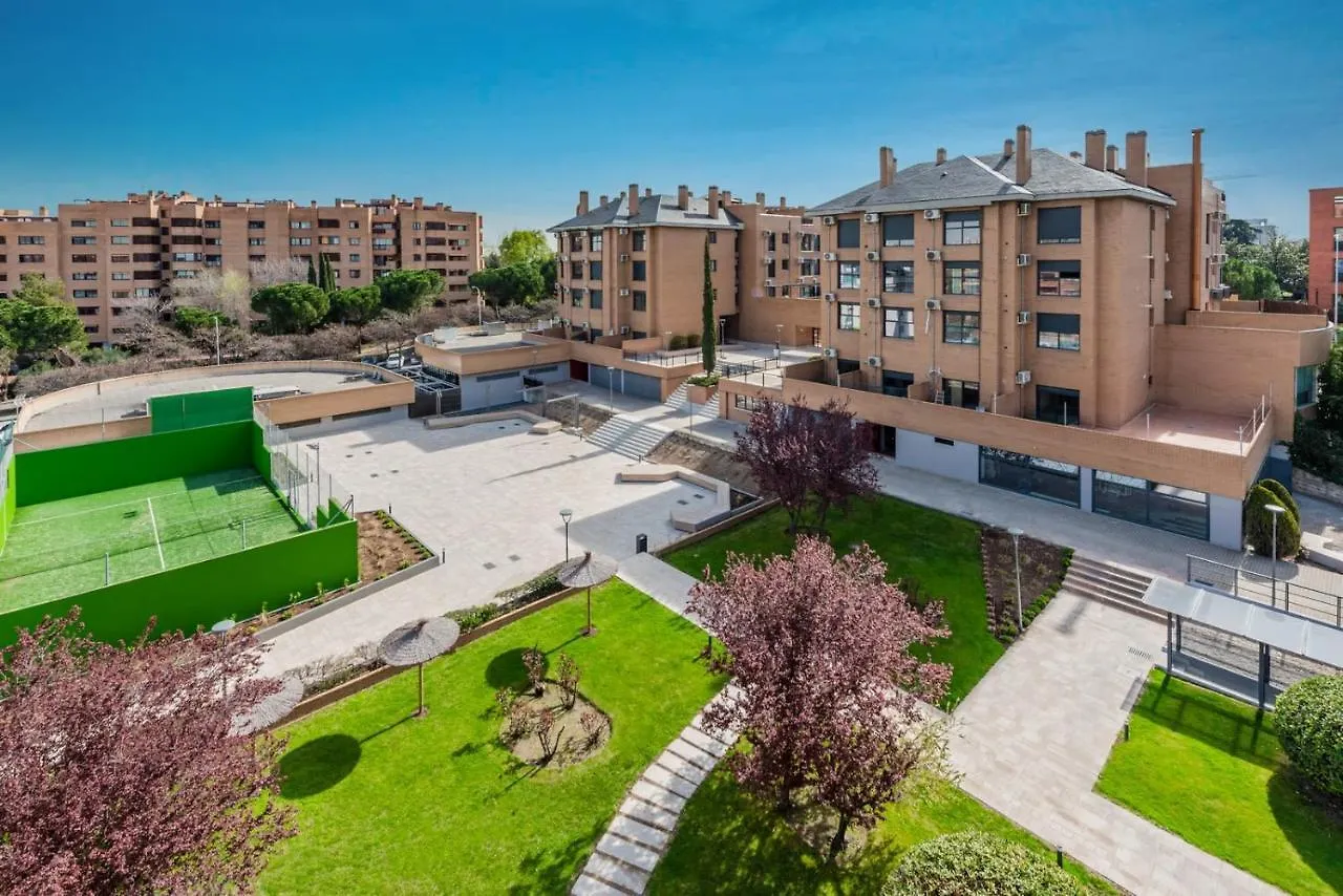 Premium Accomodation In La Rosaleda Area - Madrid