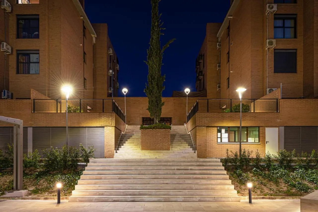 Premium Accomodation In La Rosaleda Area - Madrid